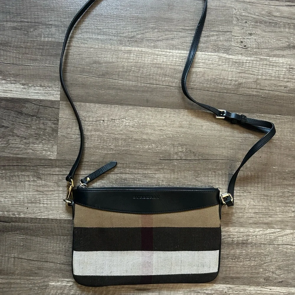 Authentic Burberry Black and Brown Checkered Women's Bag - Picture 8 of 12